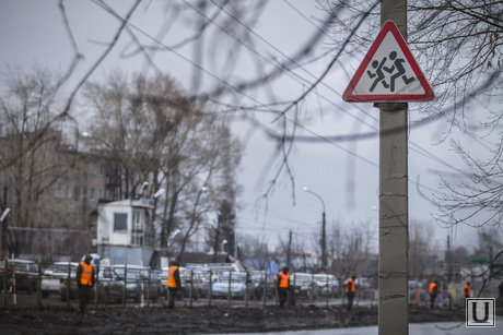 Репетиция парада Победы, дорожный знак, осторожно дети