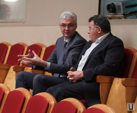 Торжественное вручение мандатов депутатам гордумы, тунгусов владимир, якоб александр, заместитель главы екатеринбурга, сити-менеджер екатеринбурга