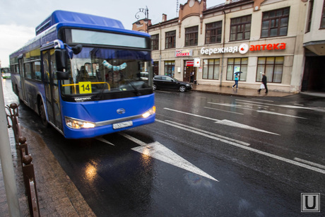 Выделенная полоса для автобусов. Тюмень, выделенная полоса