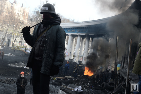 Евромайдан. Киев. Украина, беспорядки, майдан, боец