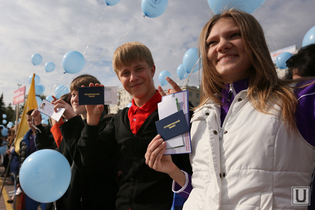 Акция в поддержку Невьянской башни на проекте Россия-10, студенты