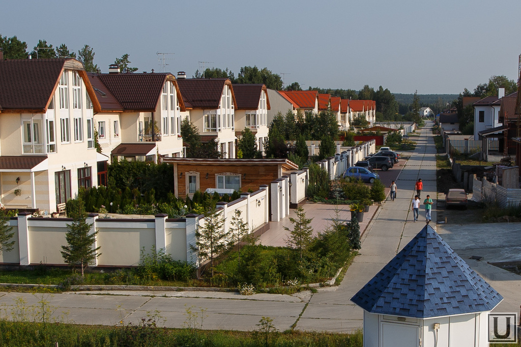 Палникс екатеринбург. Посёлок Палникс Екатеринбург. КП Палникс. Палникс озеро. Беляев Палникс.
