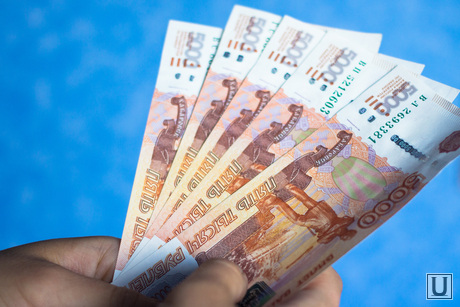 Деньги, деньги, рубли, пять тысяч, бабло