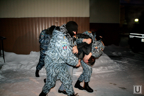 Клипарт 3, омон, полиция, арест, задержание, захват, повязали, скрутили