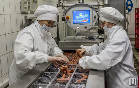 На мясоперерабатывающем предприятии. Магнитогорск, продукты, еда, сосиски, упаковка, мясокомбинат