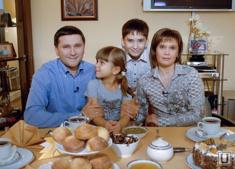 Дмитрий Кобылкин семья губернатор Ямала, жена дети, кобылкин дмитрий, семья