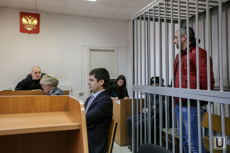 Суд о продлении ареста Дмитрия Лошагина в Октябрьском районном суде. Екатеринбург, судебное заседание, адвокат, измайлов эдуард, лашин сергей, лошагин дмитрий