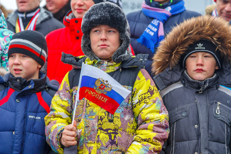 Депутаты Ямала и Тюмени считают, что ситуация тревожная и без закона любовь к Отчизне не привить