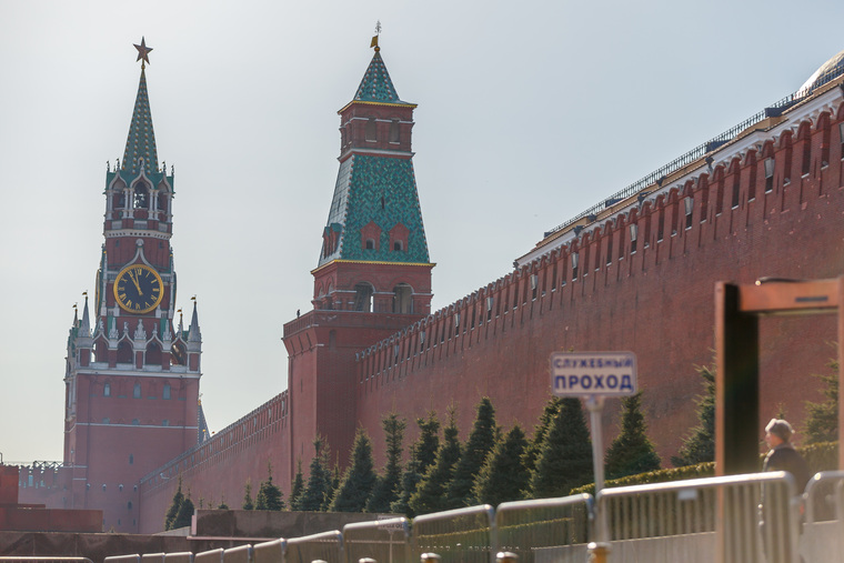 Обивать пороги кремлевских кабинетов можно бесконечно. Будет ли результат?