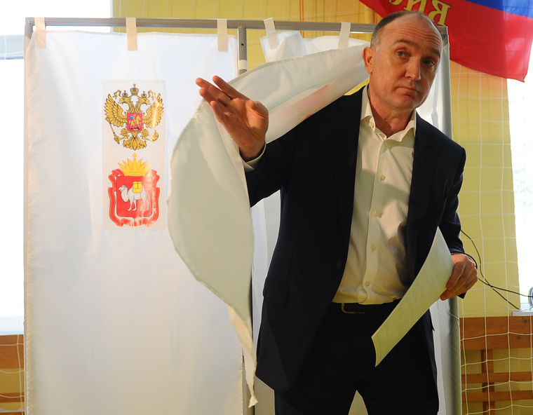 Выбирать глав муниципалитетов теперь будут представители губернатора Бориса Дубровского и местные депутаты