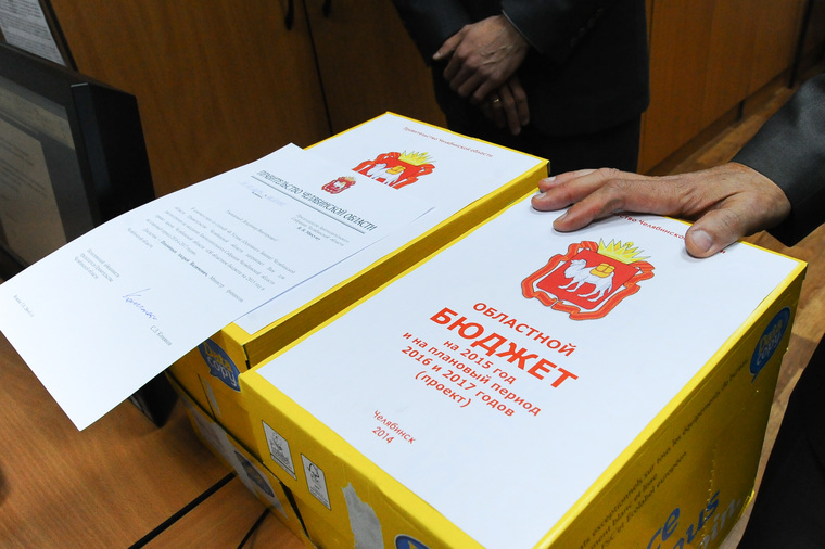 На самом деле подлинным испытанием для губернатора стал бюджет на 2014 год - подготовленный еще  при Михаиле Юревиче