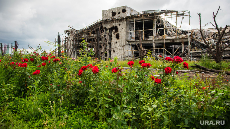 Донецкий аэропорт: старый терминал.