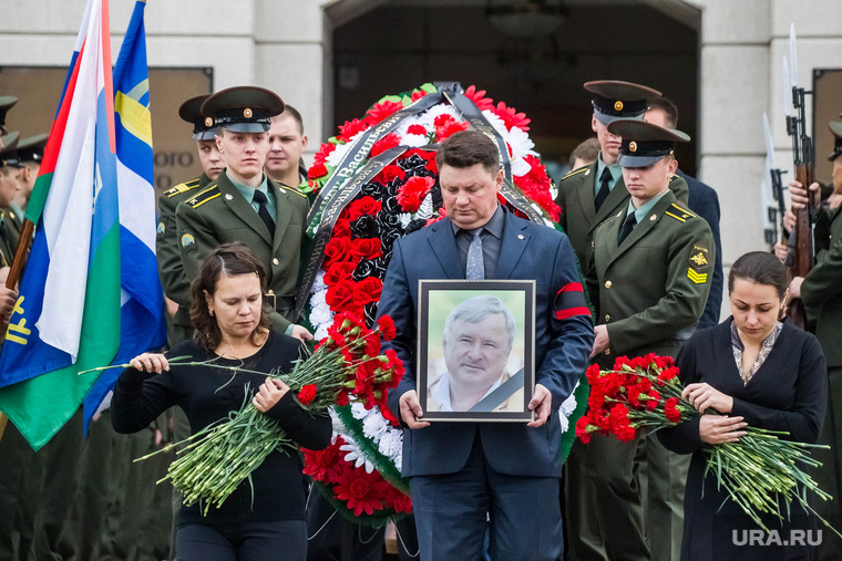 Похороны депутата областной думы Владимира Завьялова. Тюмень, похороны