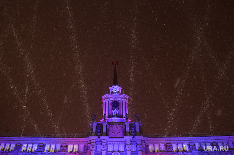 Открытие ледового городка на Площади 1905 года. Екатеринбург, администрация екатеринбурга, световое шоу, праздник