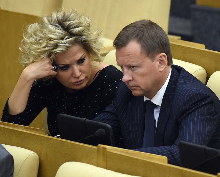 Экс-депутаты Госдумы Вороненков и Максакова несколько месяцев живут в Украине