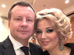 Еще недавно Денис Вороненков вместе со своей супругой Марией Максаковой верой и правдой служили России
