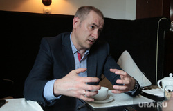 Предприниматель Константин Окунев во время интервью. Пермь, Окунев Константин