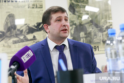 Презентация доклада Андрея Манойло "Вторжение" в "Известиях". Москва, манойло андрей