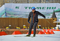 Губернатор Владимир Якушев на лыжах. Тюмень, якушев владимир