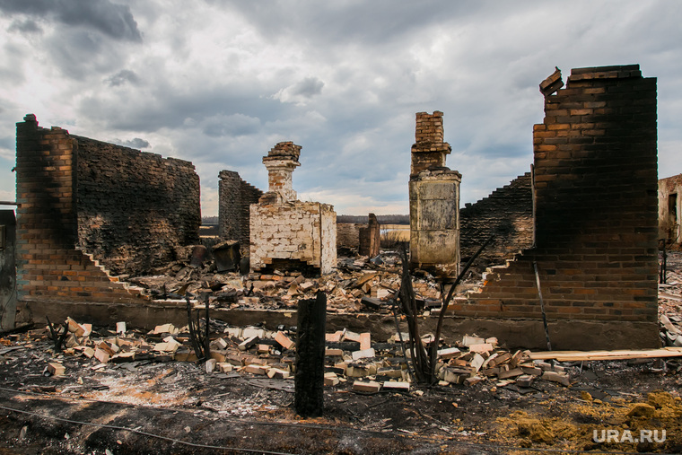 Сгоревшие сельские дома. Мыркайское