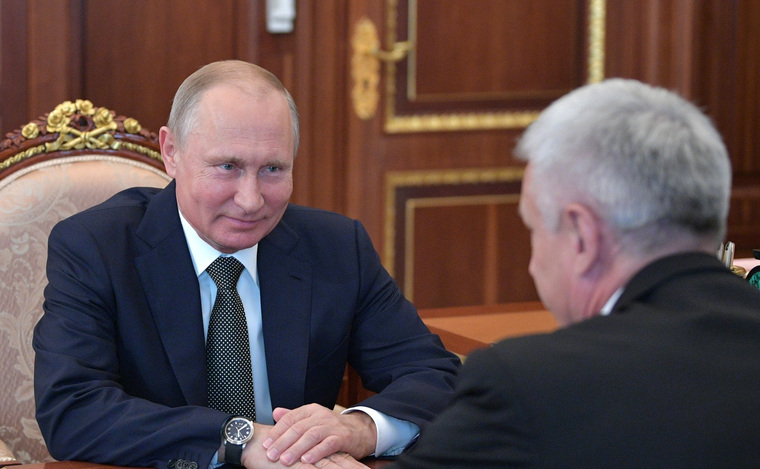 Владимир Путин назначил в понедельник двух глав регионов. На очереди — Тюменская область и Ямал