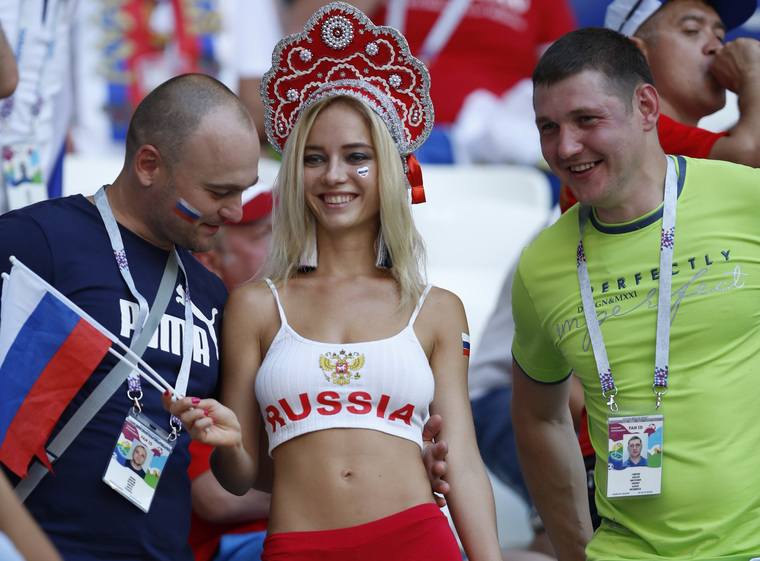 Россиянки начали активно приставать к иностранным болельщикам