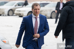 Закрытое совещание ЕР по выборам в Госдуму: сбор участников. Екатеринбург, володин игорь