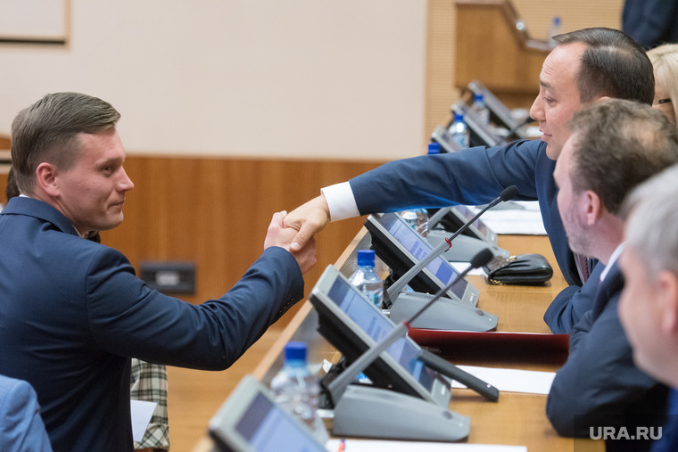 Депутаты Тунгусова получили мандаты в «тылу врага»