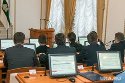 Вручение благодарности Президента РФ Игорю Прозорову. Курган, чиновники, заседание, депутаты, люди в костюмах
