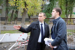 Рабочий день Вадим Шумков начал с осмотра проблемных объектов в Кургане