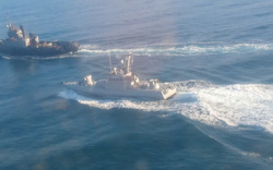 Корабли ВМС Украины совершали опасные маневры