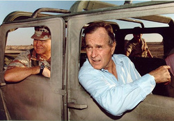 Буша-старшего называют американским «ястребом»