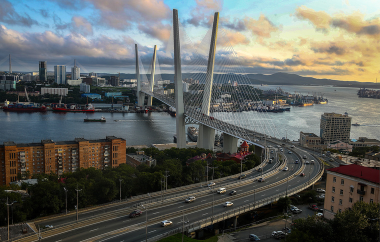Саммит АТЭС в 2011 году подарил Владивостоку мост на остров Русский и дал ощущение внимания континента. В 2018-м приморцы посчитали, что о них забыли, и напомнили о себе