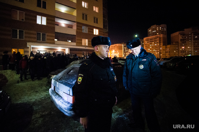 Встреча жильцов по вопросу организации парковки во дворах дома на улице Таганская. Екатеринбург