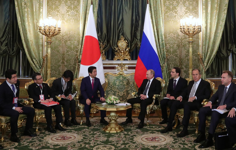Инициатором большинства встреч с Путиным является японский премьер