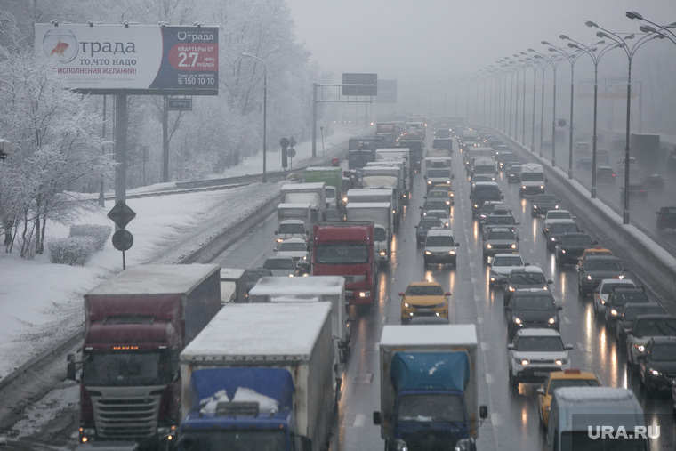 Снегопад в Москве. Москва