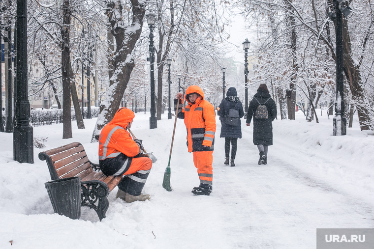 Снегопад в Москве. Москва