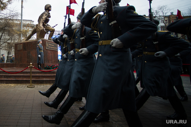 Торжественное открытие памятника «Военным контрразведчикам». Екатеринбург, военные, строевой шаг, памятник военным контрразведчикам