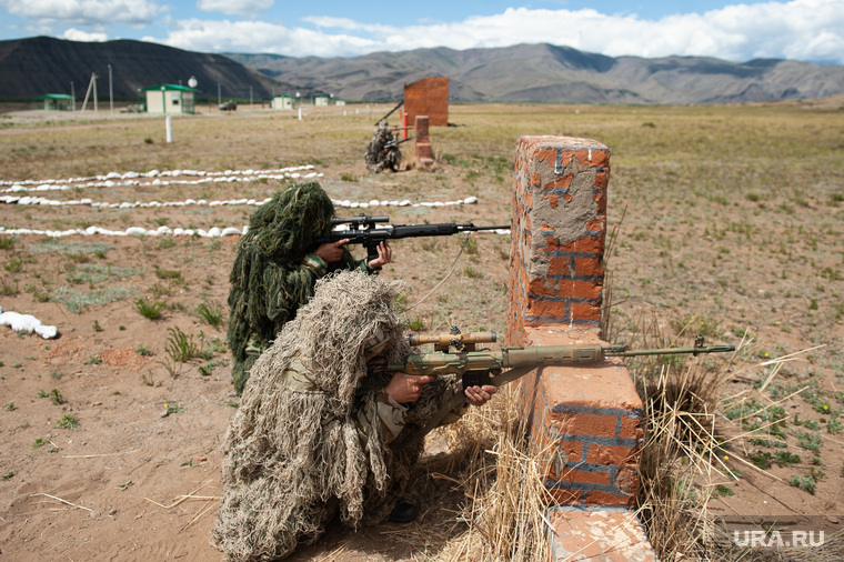 Учения горного мотострелкового соеденинения на полигоне Кара-Хаак. Республика Тыва, Кызыл