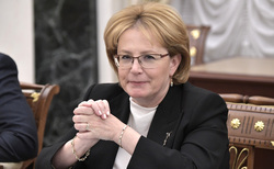 Министр здравоохранения РФ Вероника Скворцова улыбалась только до начала совещания