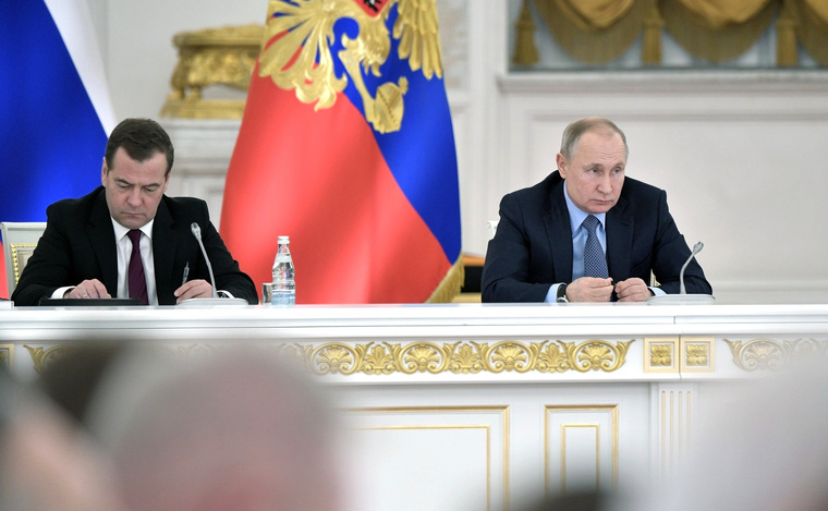 Владимир Путин обрушил на губернаторов и министр целый набор проблем