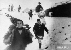 Армяно-Азербайджанский конфликт, 1989 год. Нагорный Карабах. Азербайджанские беженцы из армянского села.ТАСС