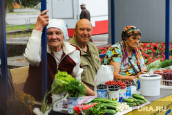 Незаконная уличная торговля. Рынки. Челябинск