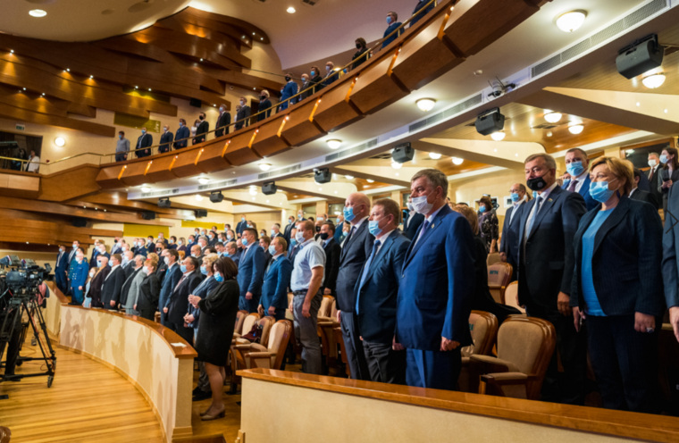 На церемонию инаугурации губернатора ХМАО приехали VIP-гости почти со всего УРФО