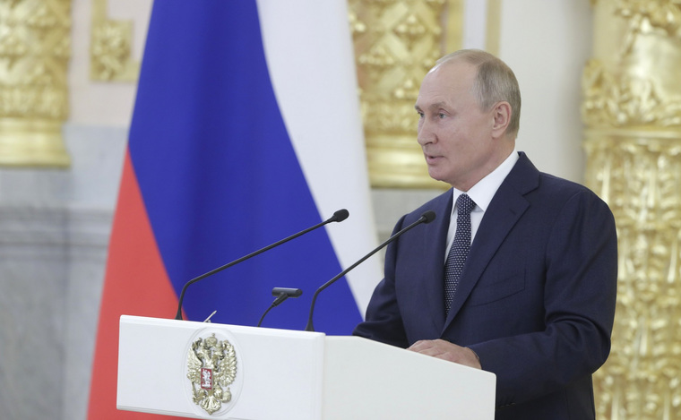 Владимир Путин почти час выступал перед сенаторами и страной