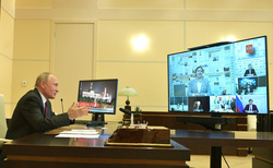 Встреча президента с лидерами фракций проходила по ВКС