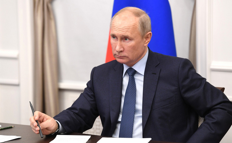 Владимир Путин в ручном режиме регулирует экологические кризисы в регионах