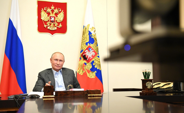 Президент Владимир Путин с 2017-го выбирает «Добровольца года»