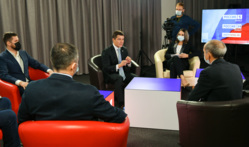 10 декабря губернатор ЯНАО встретился с журналистами в студии ГТРК «Ямал»