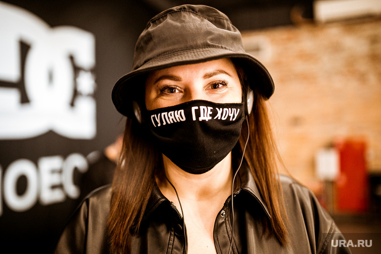Закрытие фестиваля модной индустрии "Upcycling life". Тюмень, люди в масках, люди в медицинских масках